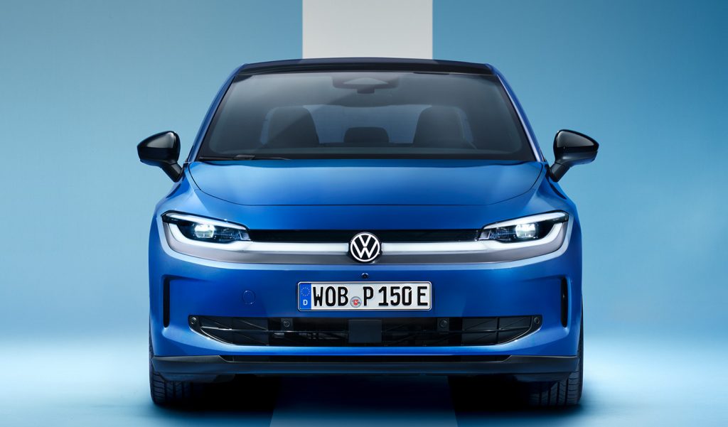 Front view of a blue VW ID. Polo Style car on a blue gradient background with a German caption about energy efficiency and features.