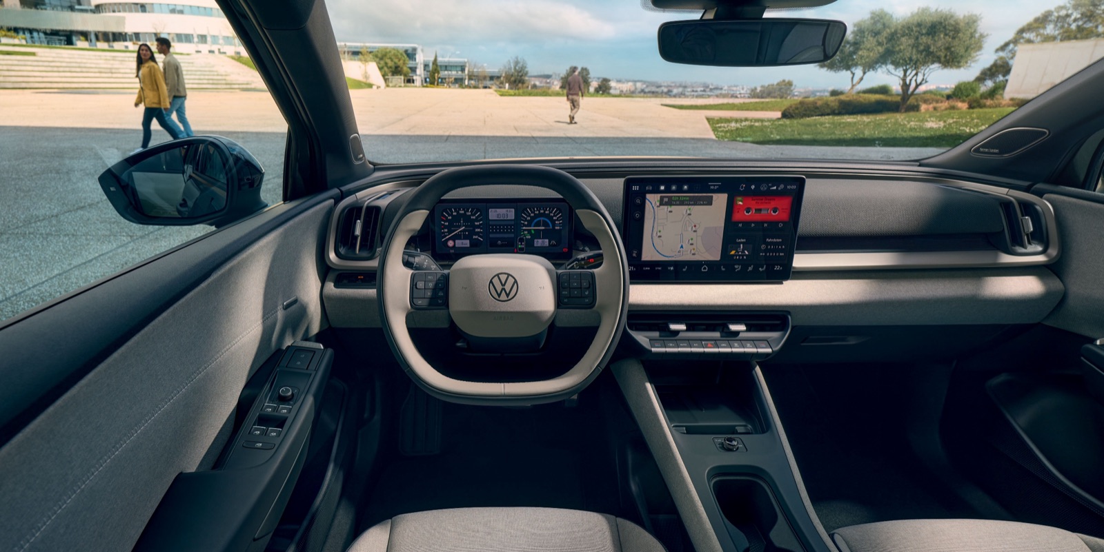 Cockpit des neuen VW ID. Cross mit Fahrerdisplay und Innovision Infotainment