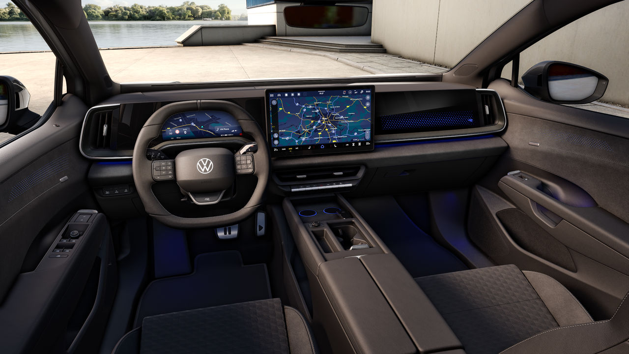 Cockpit des neuen VW ID. Tiguan mit Digital-Cockpit und großem Infotainment-Display