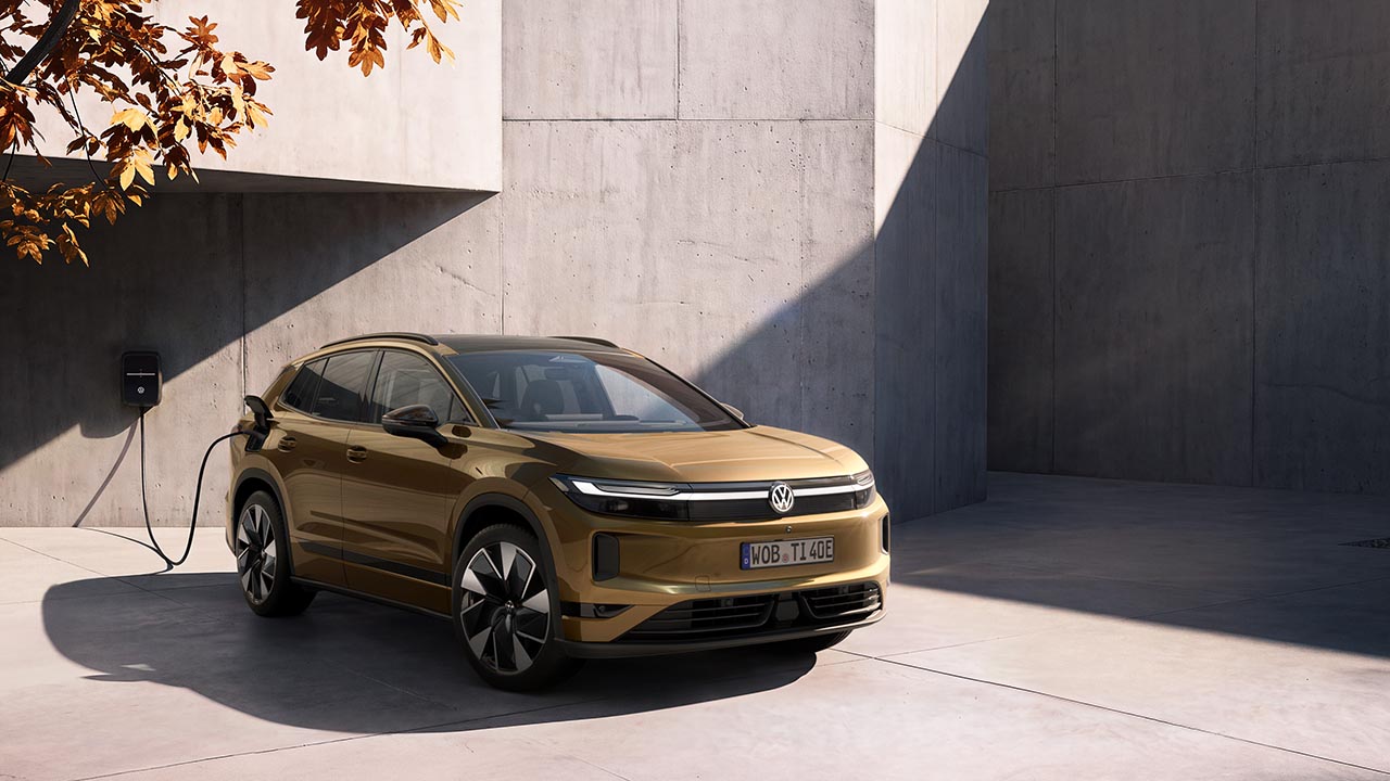Der neue VW ID. Tiguan an der Wallbox